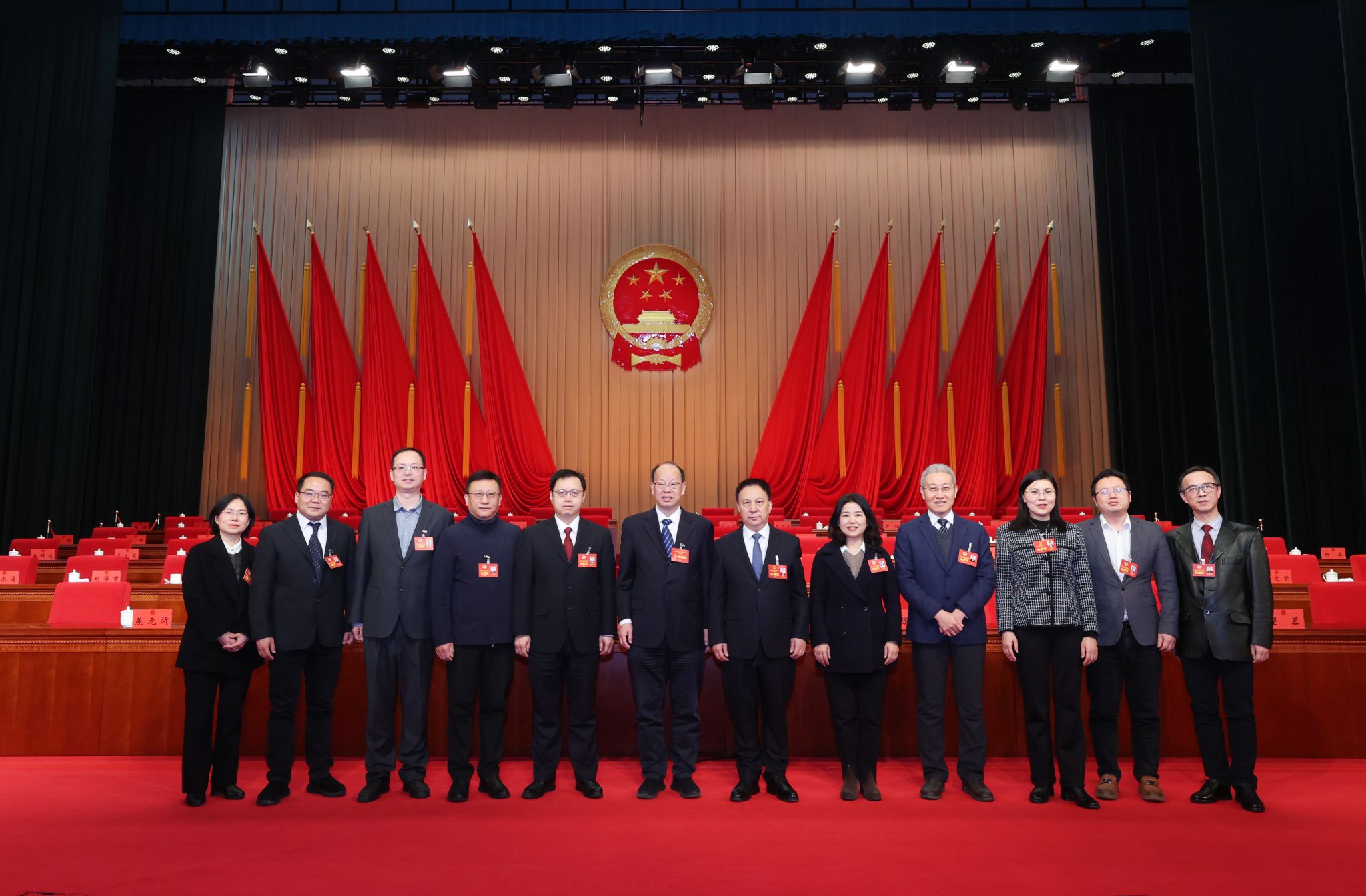 伟德bv1946官网人大代表、政协委员“两会”聚智促发展