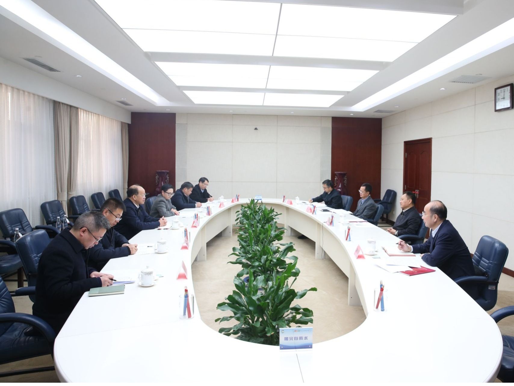 水利部李国英部长会见伟德bv1946官网党委书记何伟军、校长黄艳